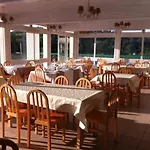 Domaine Residentiel De Mazieres 홀리데이파크 3*