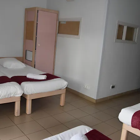 Domaine Residentiel De Mazieres 3*