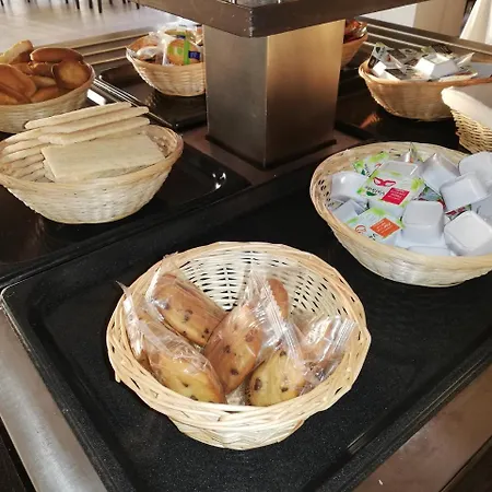 Domaine Residentiel De Mazieres ホリデーパーク 3*