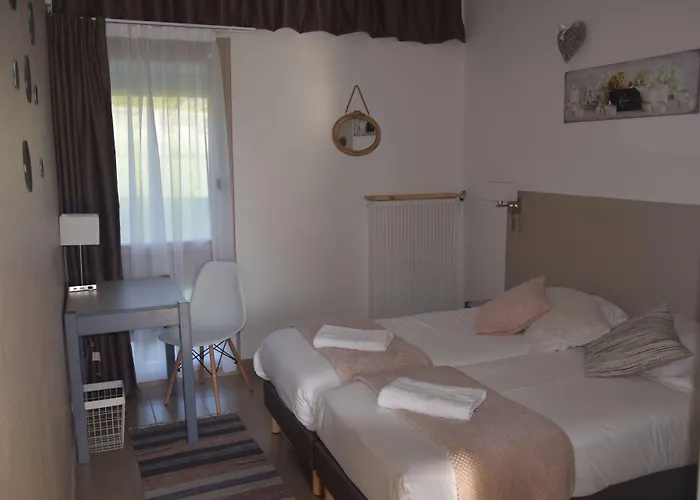 Domaine Residentiel De Mazieres Montcabrier (Lot)