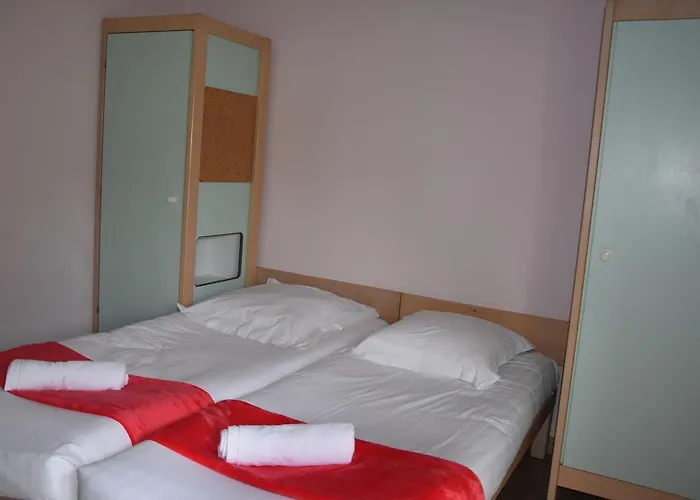 Domaine Residentiel De Mazieres 3*